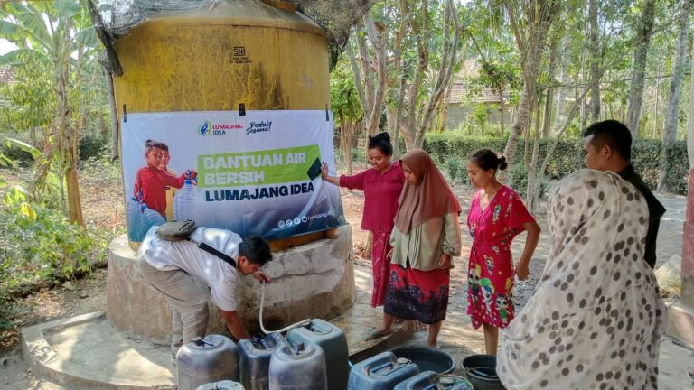 Sumur Warga Mengering, Lumajang Idea Terjunkan Air Bersih ke Ranuyoso dan Padang